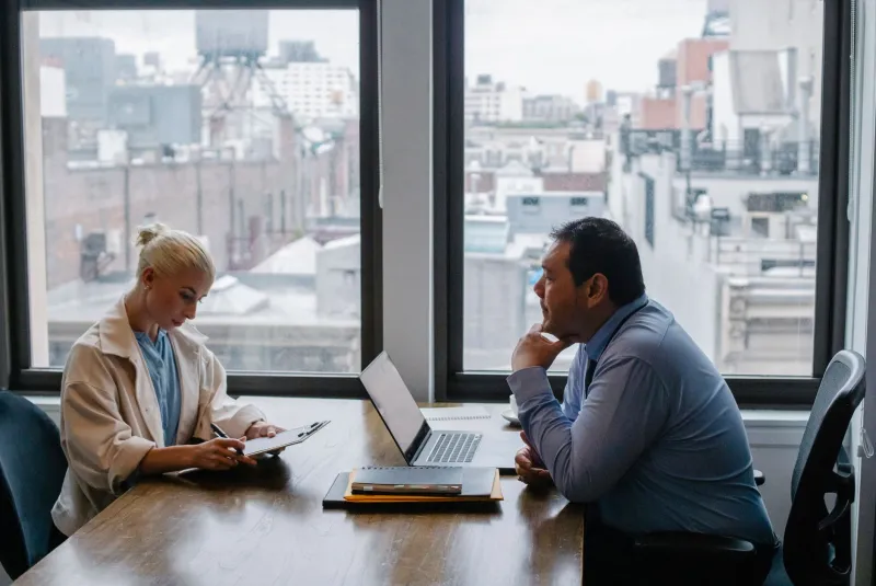 Why Sophisticated B2B Buyers Tune Out Scripted Reps — And What Top Performers Do Differently